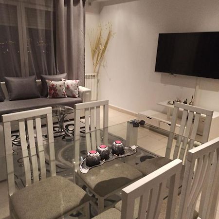 Tulipe Appartement Оран Екстериор снимка